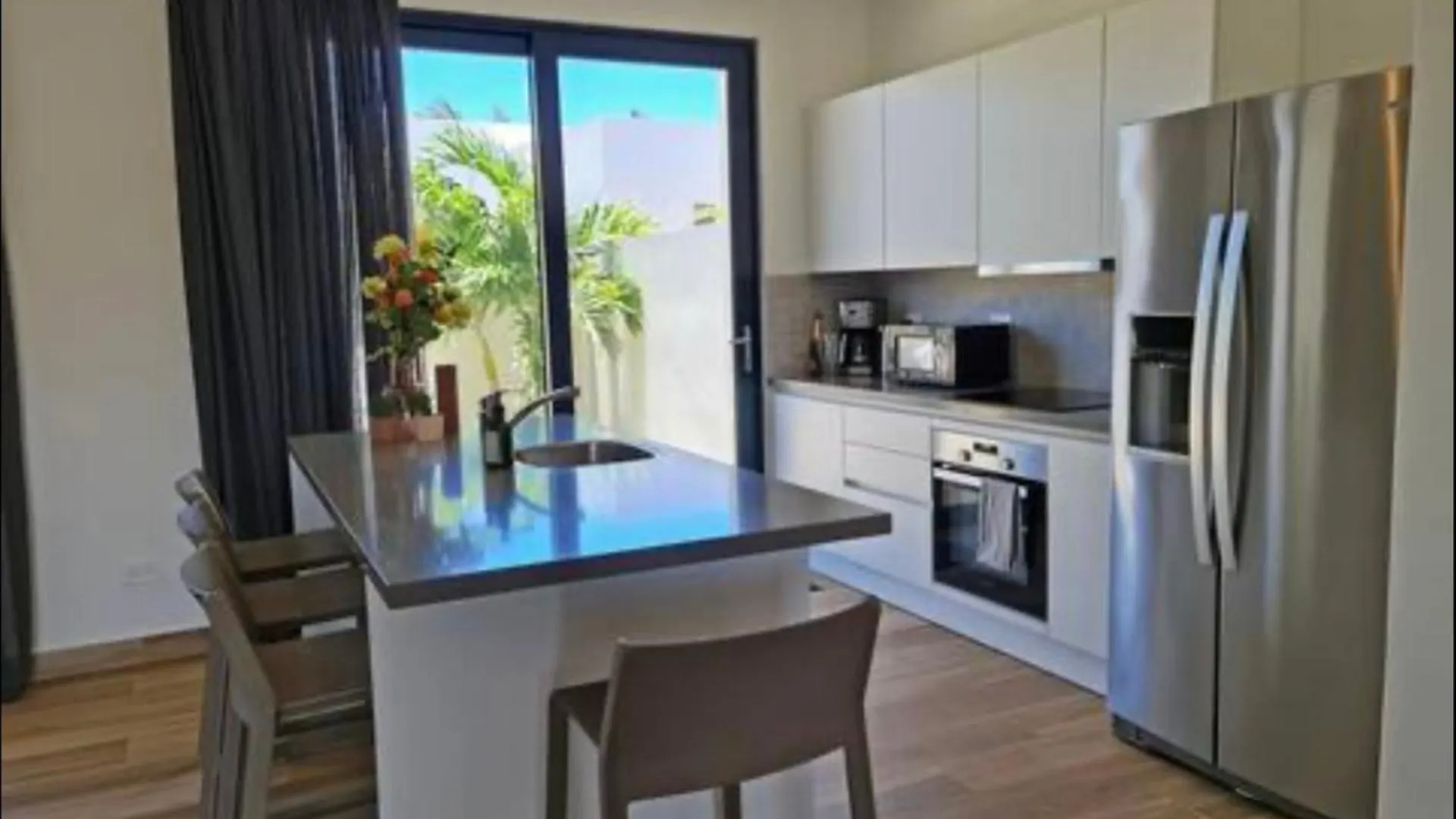 Exclusive New Luxury Townhouse With Pool In Palm Beach 0*,  Aruba