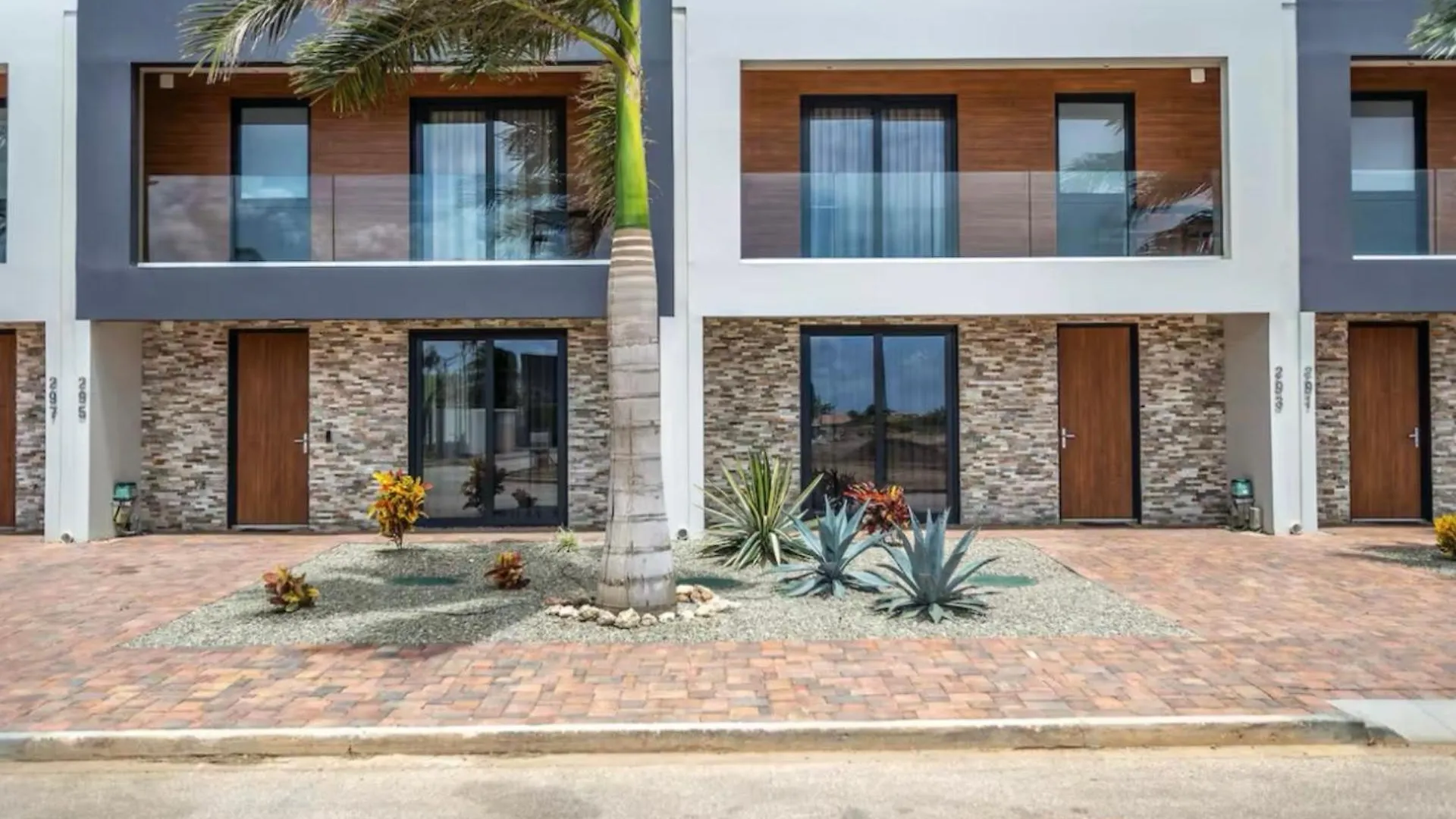 Aparthotel Exclusive New Luxury Townhouse With Pool In Palm Beach